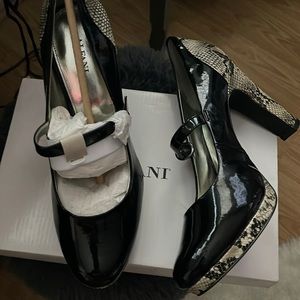 Black w/ snake skin design heels